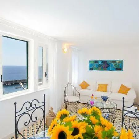 Sleeps 6 Air Con Wifi *