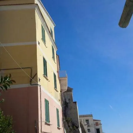 Sleeps 6 Air Con Wifi Holiday home *