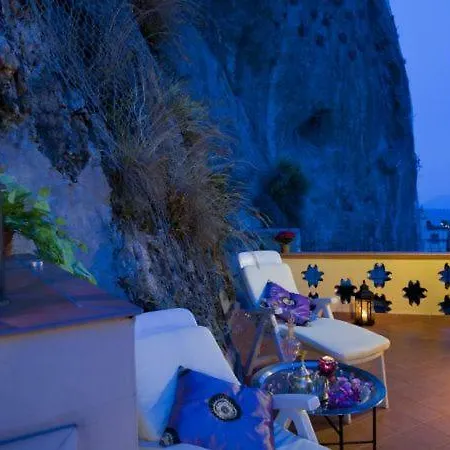 Sleeps 6 Air Con Wifi Amalfi